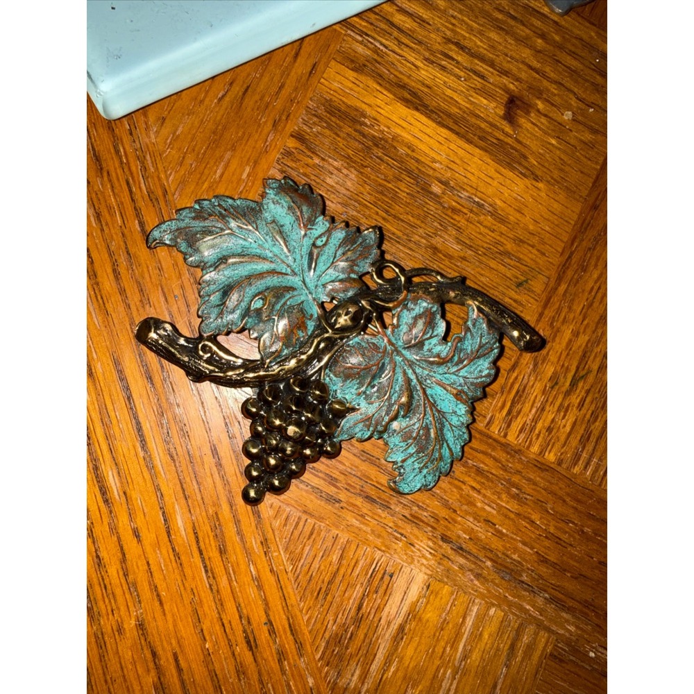 Vintage Verdigris Grape Cluster Brooch Bronze Tone Leaf Statement Pin Vineyard